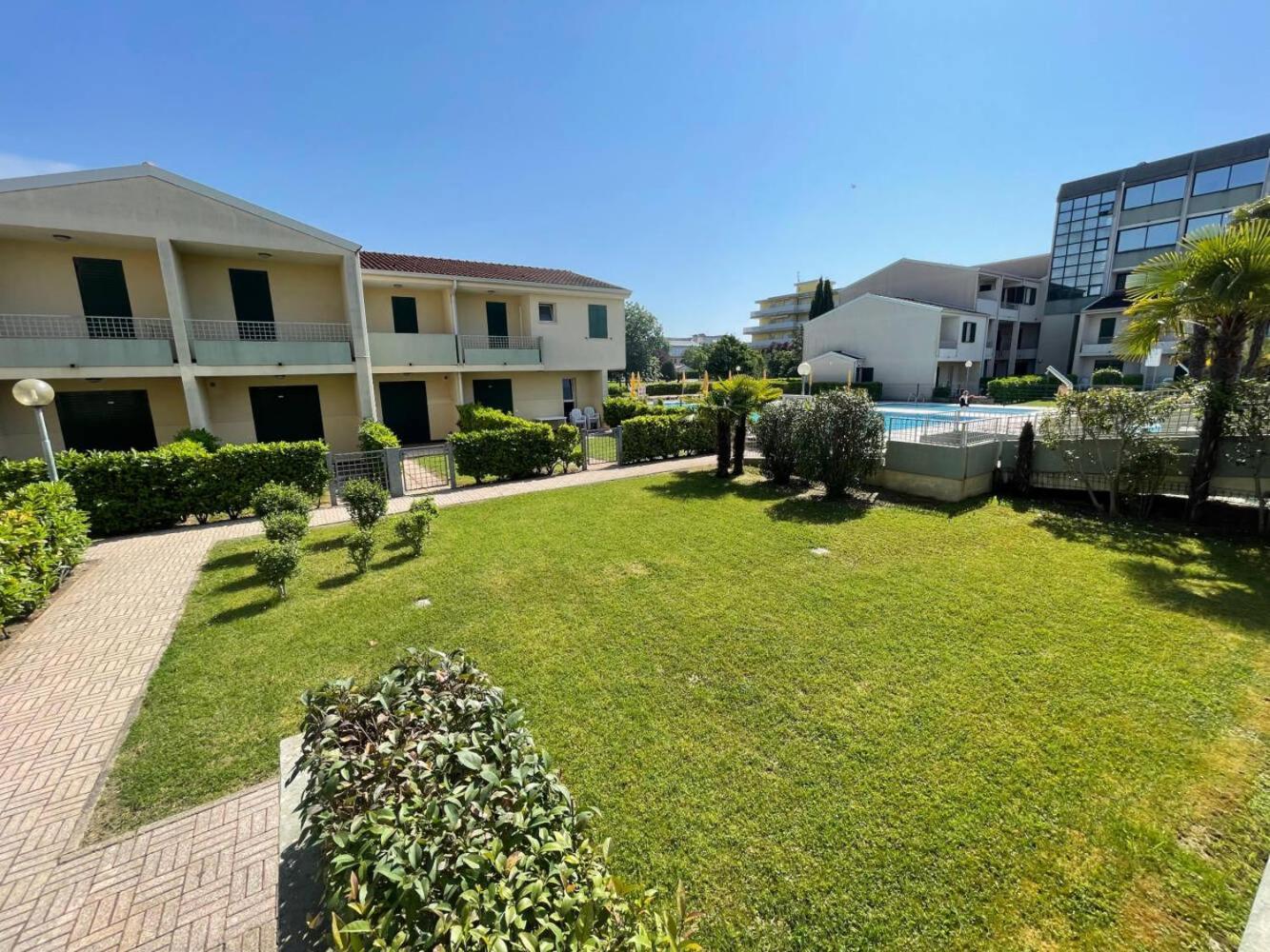 Villaggio Luna Swimmingpool- Agenzia Cocal Caorle Exterior photo