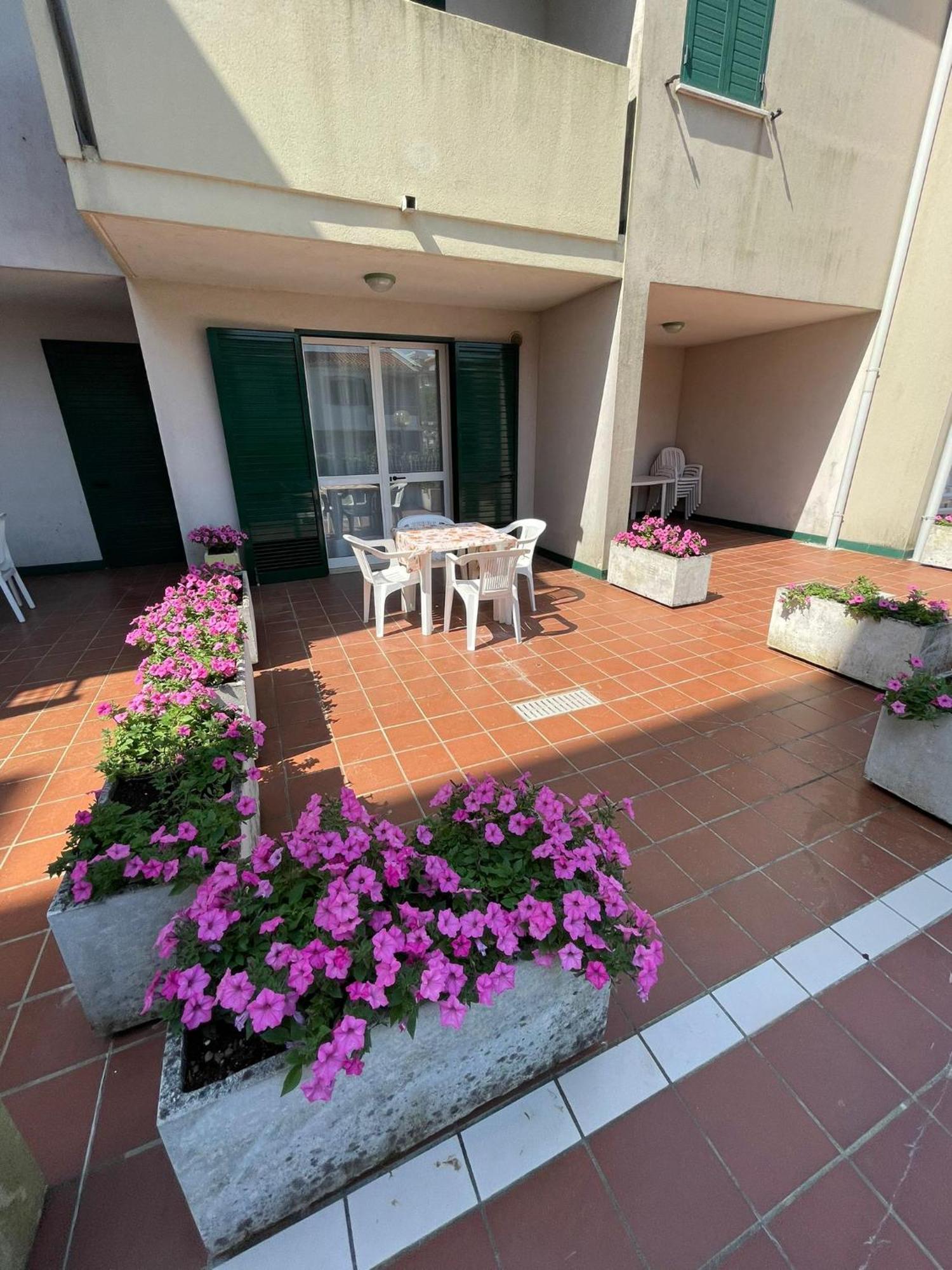 Villaggio Luna Swimmingpool- Agenzia Cocal Caorle Exterior photo