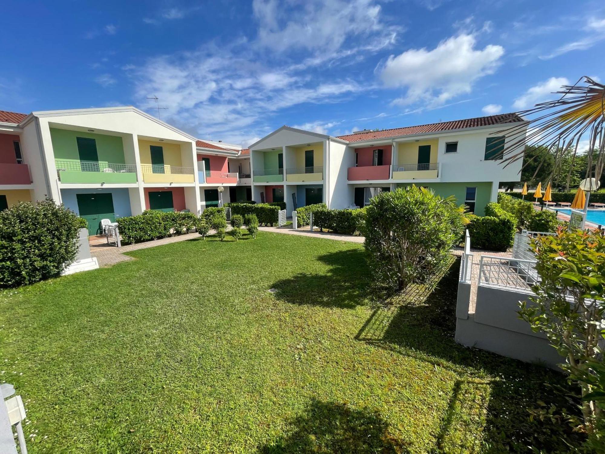 Villaggio Luna Swimmingpool- Agenzia Cocal Caorle Exterior photo